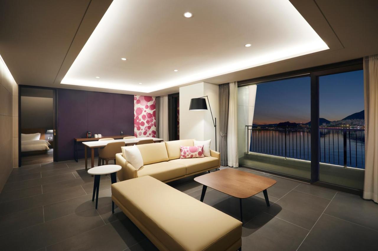 Yeosu Belle Mer Exteriör bild
